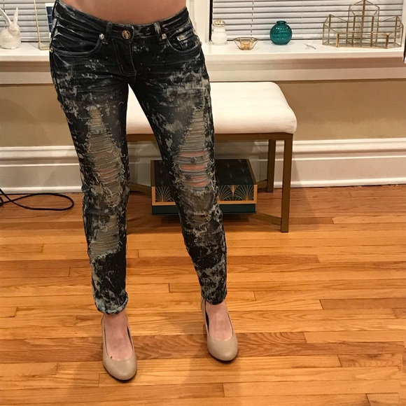 Low Rise Acid Washed Ripped Jeans - Picture 3 of 11